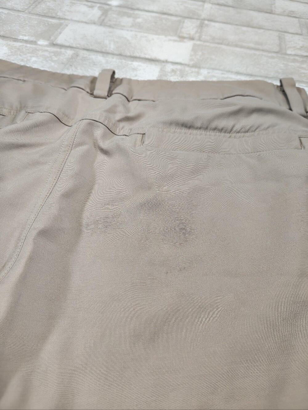Lululemon Tan Commisson Shorts - Picture 8 of 8
